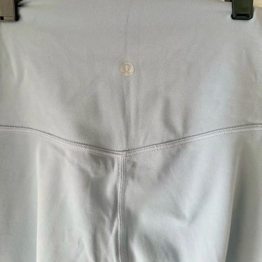 Lululemon High-Waisted Leggings - Pwbe Powder Blue Size 4 - Picture 11 of 13